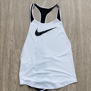 Lightweight Nike workout top!